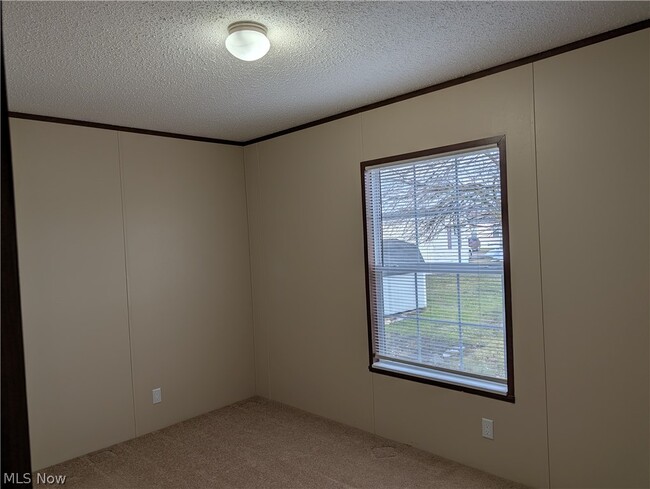 Building Photo - 230 Cedar Brook Dr