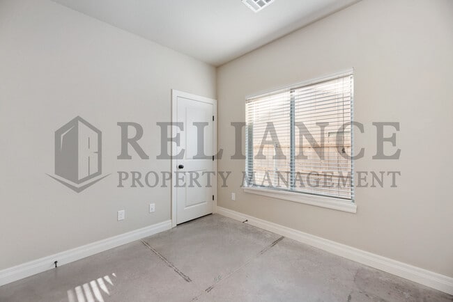 Building Photo - 13609 Hunters View St