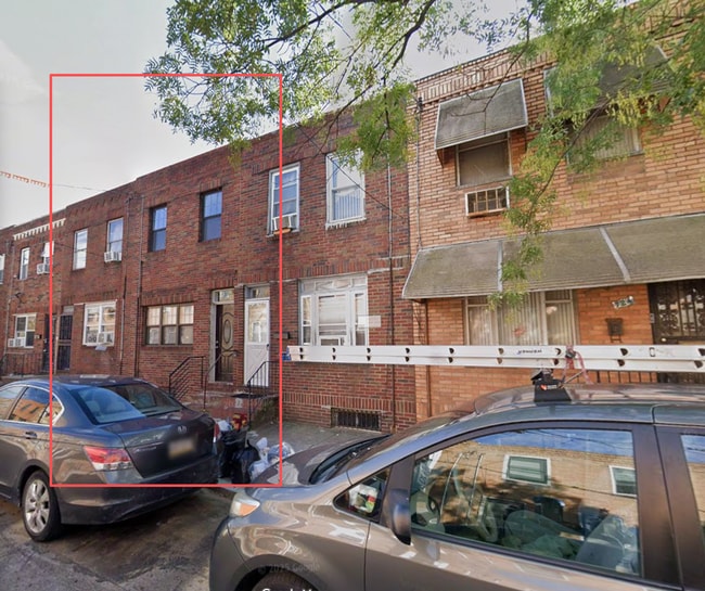 Building Photo - 3 bedroom 1 bath house available in South Philly