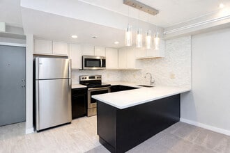 Kitchen - NEGLEY HOUSE -- 086