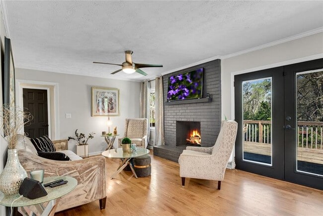 Building Photo - 3941 Forest Dr