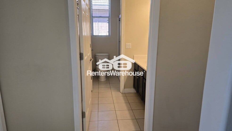 Building Photo - 8330 N Mountain Stone Pine Way