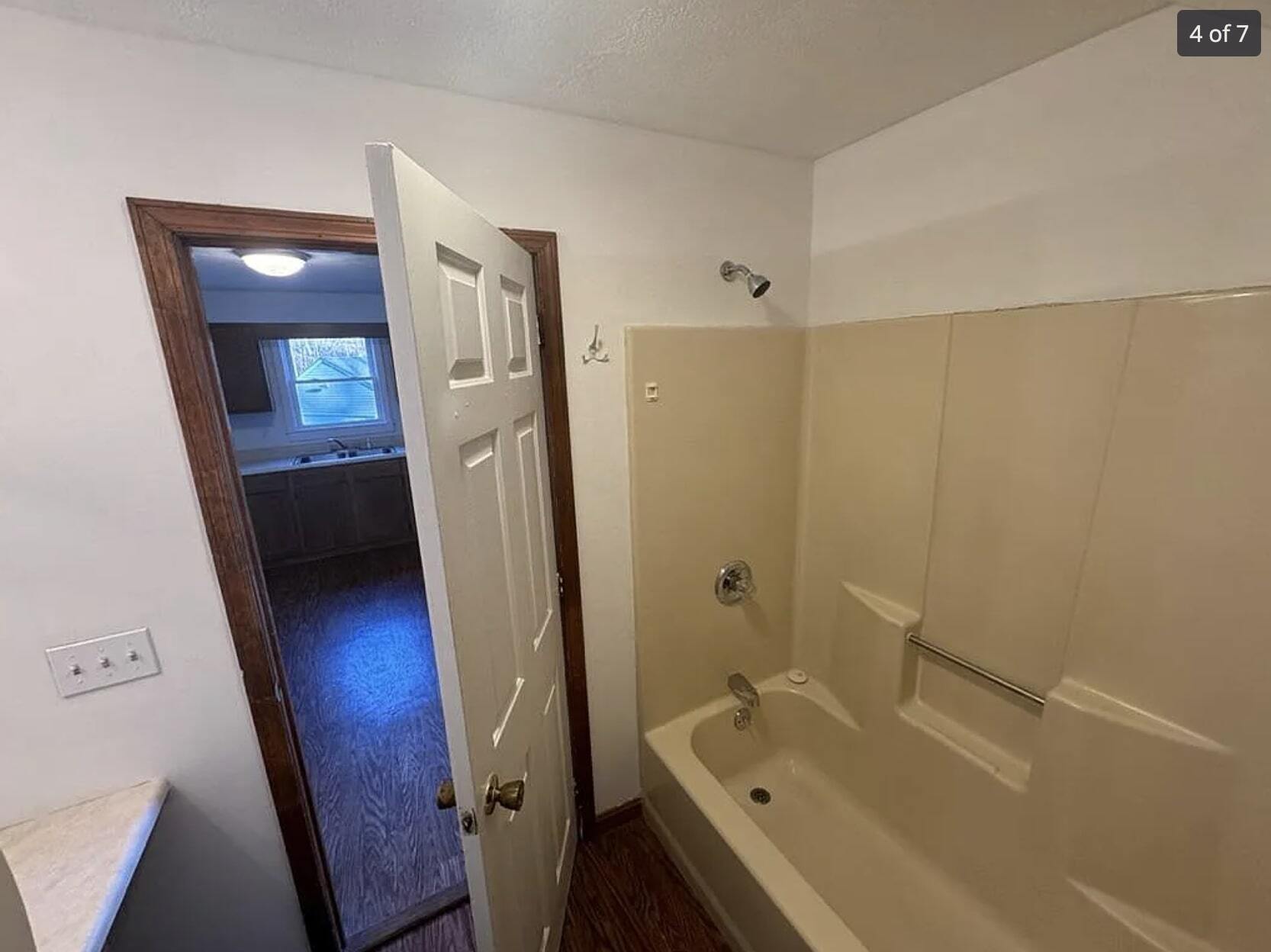 Bath - 713 Haverhill Rd