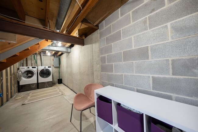 Building Photo - Charming Home in Valley View Gardens