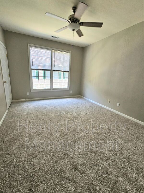 Building Photo - 3321 Kudrow Ln
