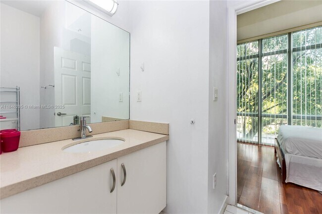 Building Photo - 3062 Bird Ave