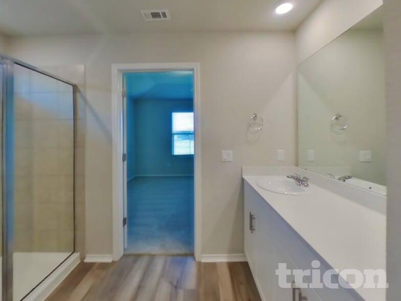 Building Photo - 5116 Saddle Clb Dr