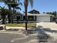 Building Photo - 3083 Hudson Dr