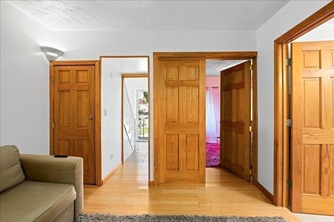 Building Photo - 19 Orient St