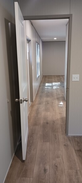 Building Photo - 49 Thousand Oaks Dr