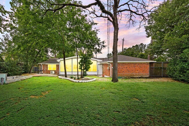 Building Photo - 9762 Tappenbeck Dr