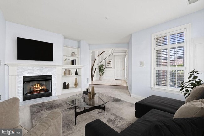 Building Photo - 12168 Chancery Station Cir