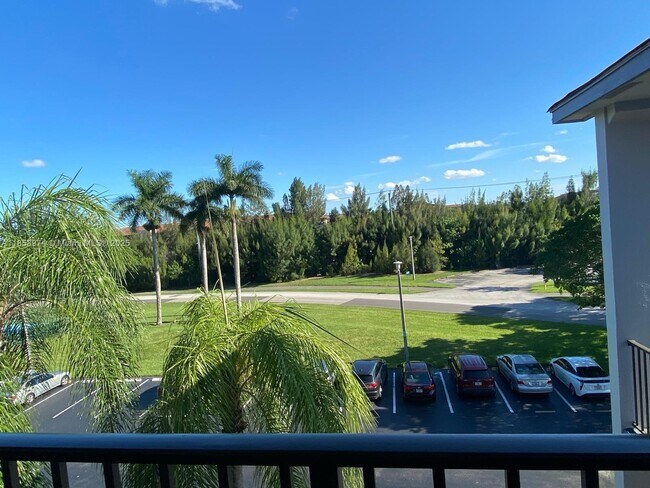 Building Photo - 13000 SW 15th Ct
