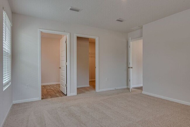Building Photo - 5797 Guinevere Ln