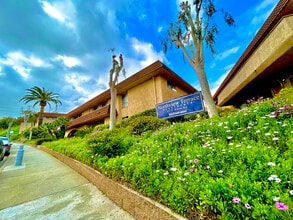 Building Photo - North View Terrace