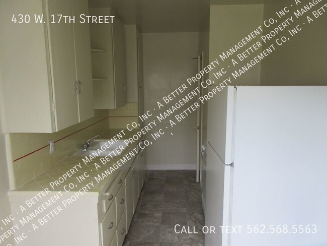 Building Photo - 430 W 17th St