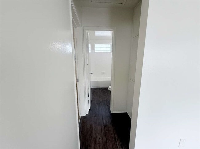 Building Photo - 24638 Eshelman Ave