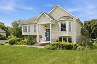 Building Photo - Experience a private retreat just beyond the city limits of Winchester where scenic beauty and re...