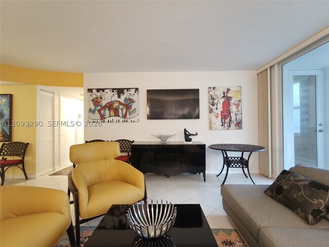 Building Photo - 2751 S Ocean Dr