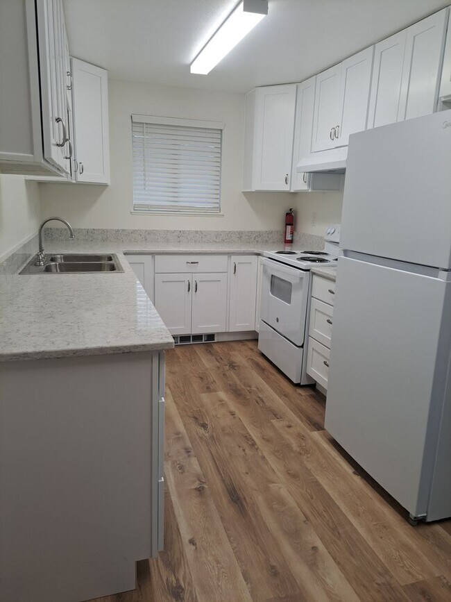 Building Photo - AR6290