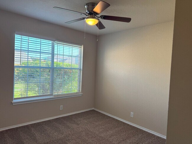 Building Photo - 145 Brahma Way
