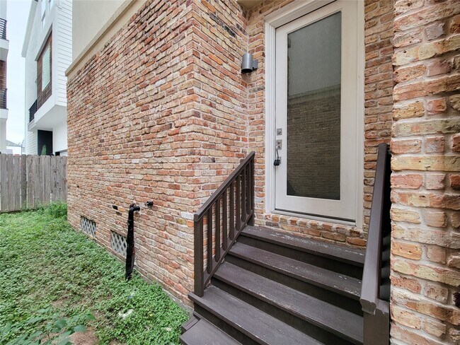 Building Photo - 5520 Kiam St