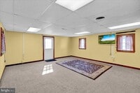 Building Photo - 392 5 Locks Rd