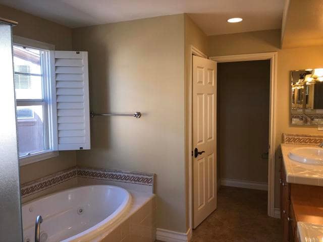 Building Photo - 415 N Cedros Ave