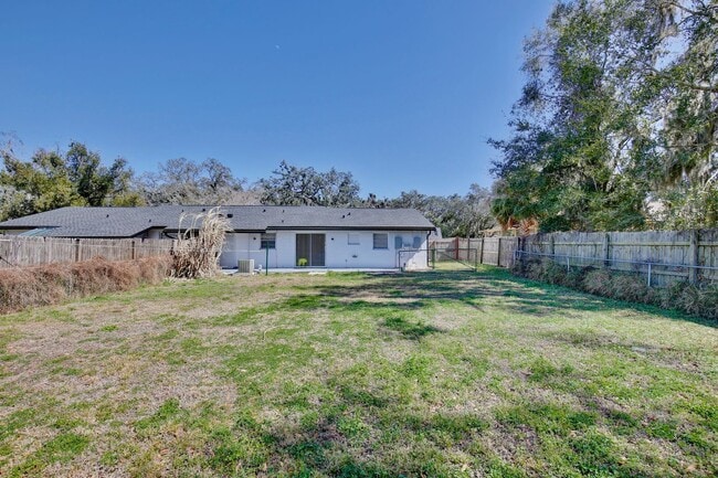 Building Photo - Scenic 2 bedrooms, 1 Bath Retreat in Apopka– Move-In Ready Rental