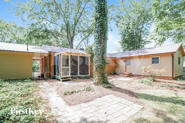 Building Photo - 3520 Langdale Dr