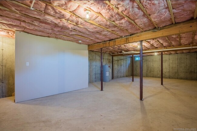 Building Photo - 13 Nature Ave