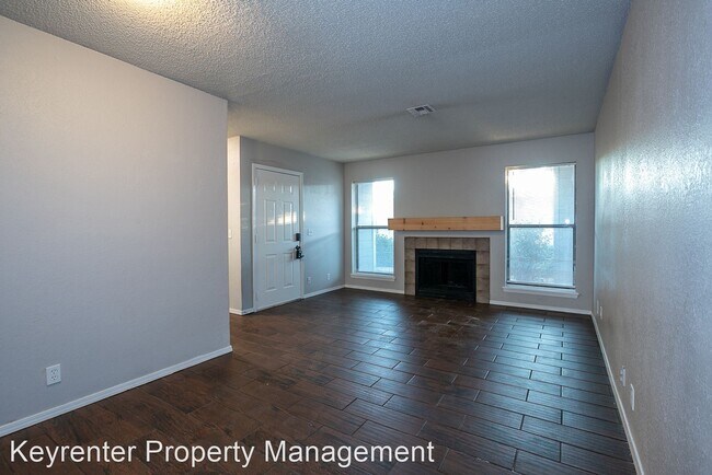 Building Photo - 1 br, 1 bath House - 2421 E 87th St - Unit...