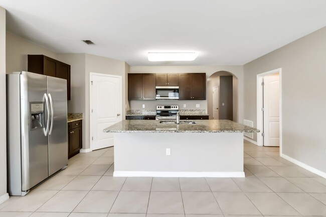 Building Photo - Beautiful 4/2 Energy Efficient Home in St....