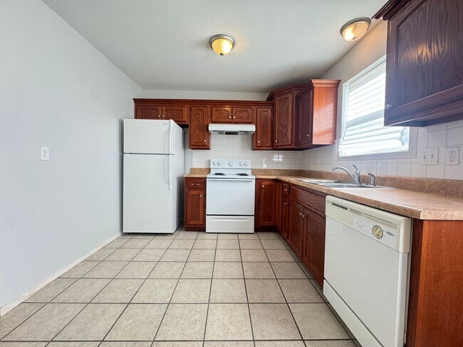 Building Photo - 24430 Sounder Ln