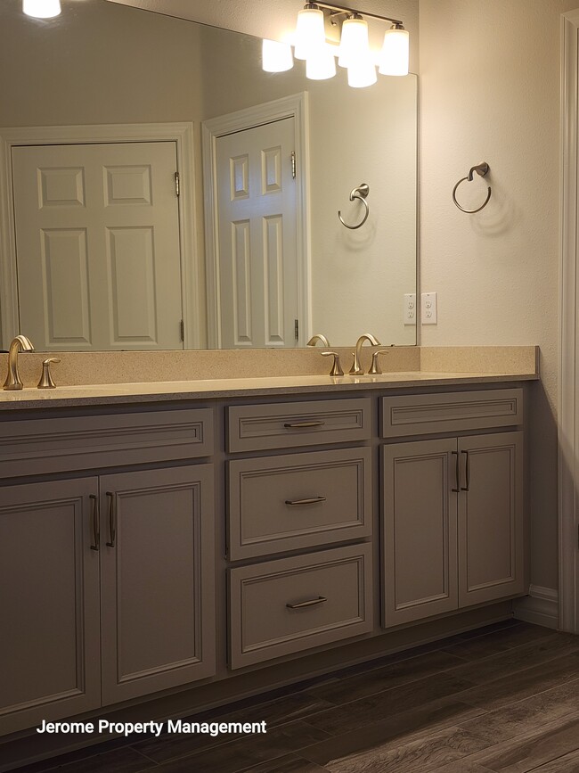 Building Photo - 18743 Coastal Shr Ter