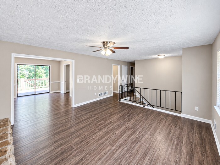 Building Photo - 8932 Raven Dr