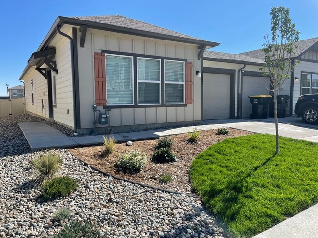 Building Photo - Newer 2 bedroom, 1 bath, 1 car garage home!