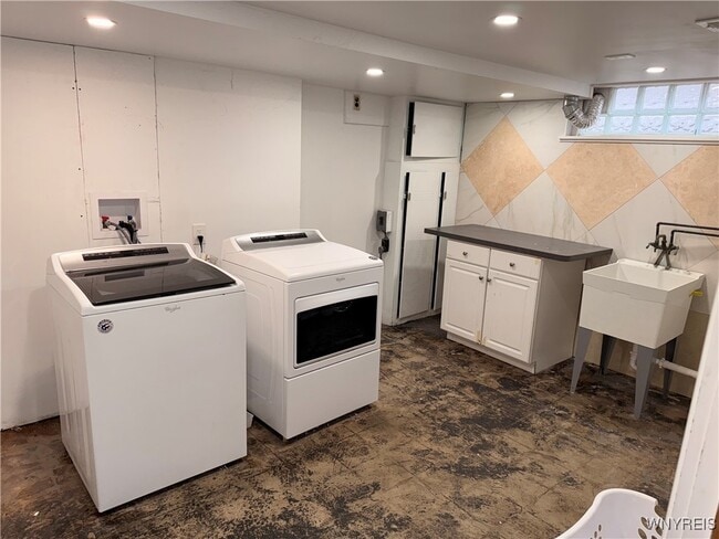 Building Photo - 308 Mt Vernon Rd