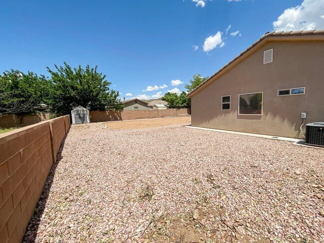 Building Photo - 1228 W 200 N