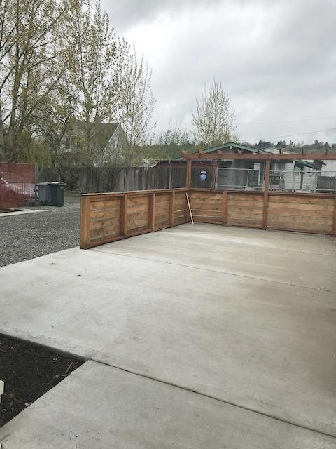 Building Photo - 2 bedroom 1 bath duplex in downtown Kent