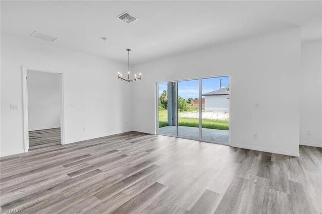 Building Photo - 422 NE 20th Terrace