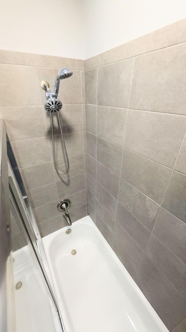 Building Photo - Annual UNfurnished almost BRAND NEW townhome just south of University and Lockwood Ridge!