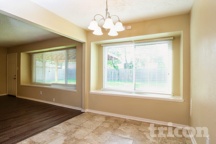 Building Photo - 4227 Burkegate Dr