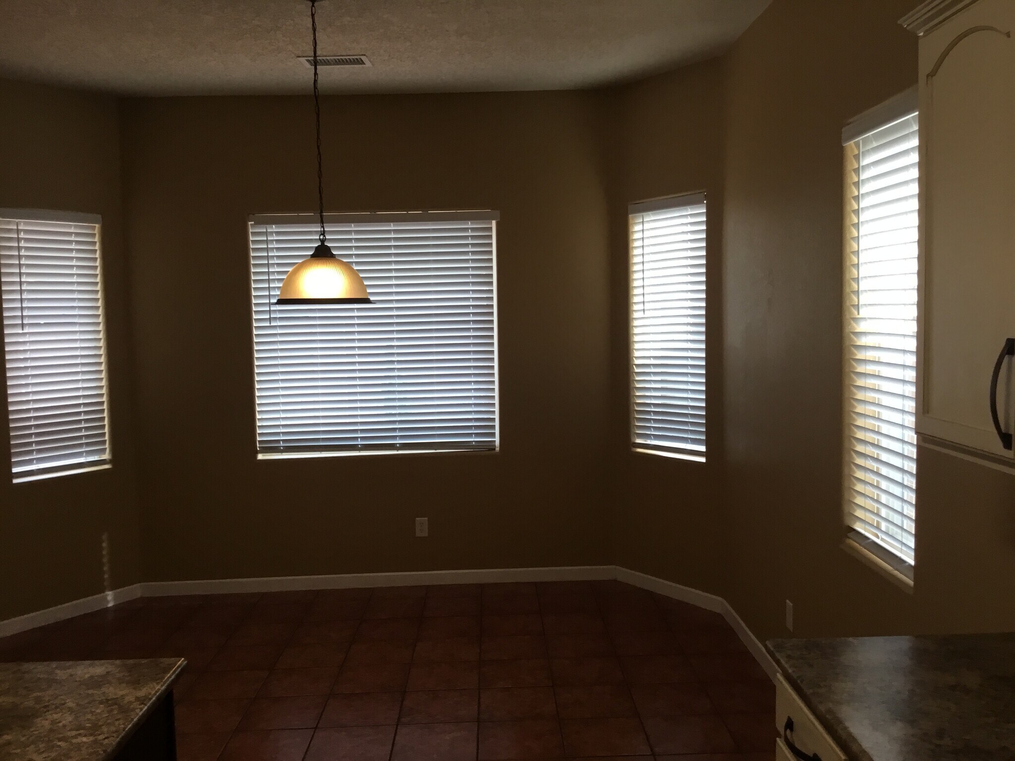 Building Photo - 2044 Coba Rd SE