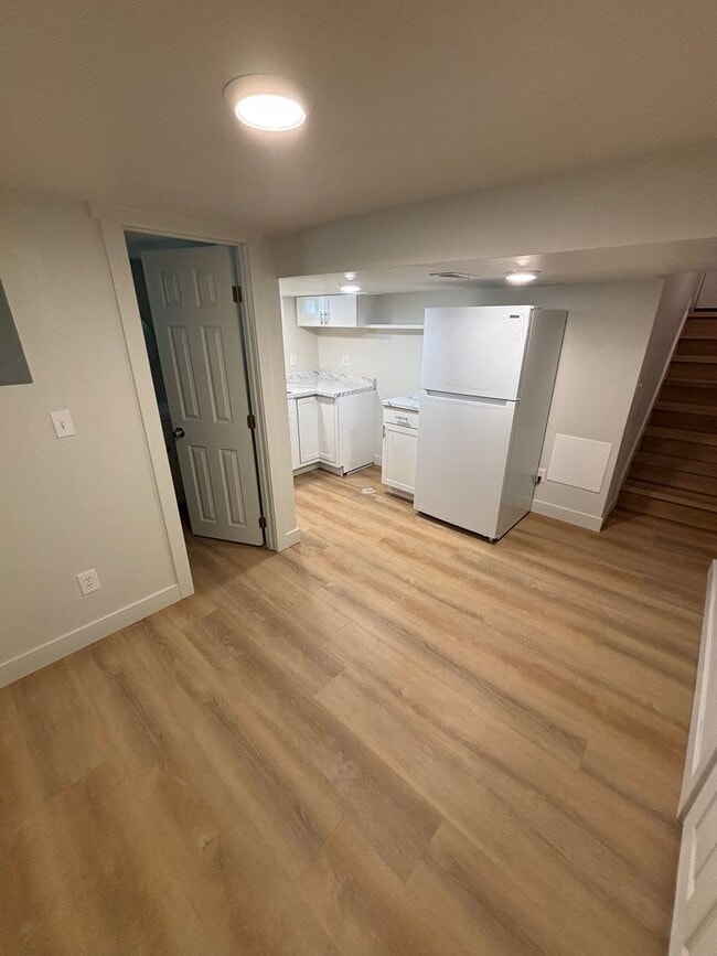 Building Photo - 104 12th St