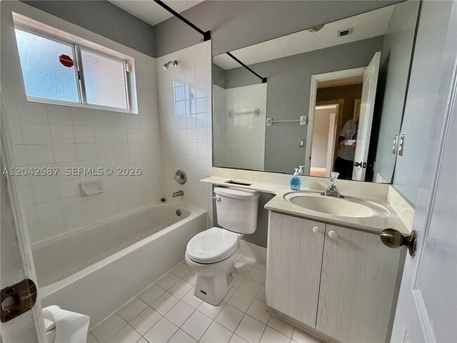 Building Photo - 2825 SW 127th Way