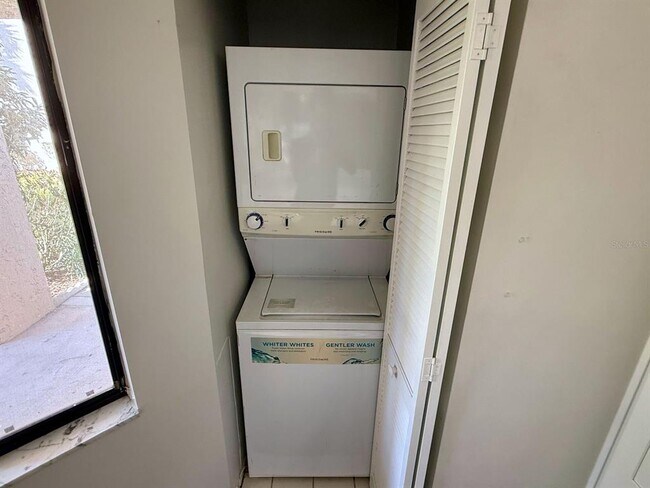 Building Photo - 4454 Middlebrook Rd