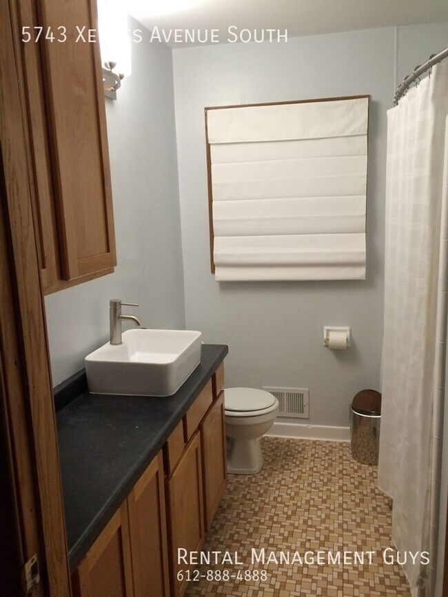 Building Photo - 5741 Xerxes Ave S