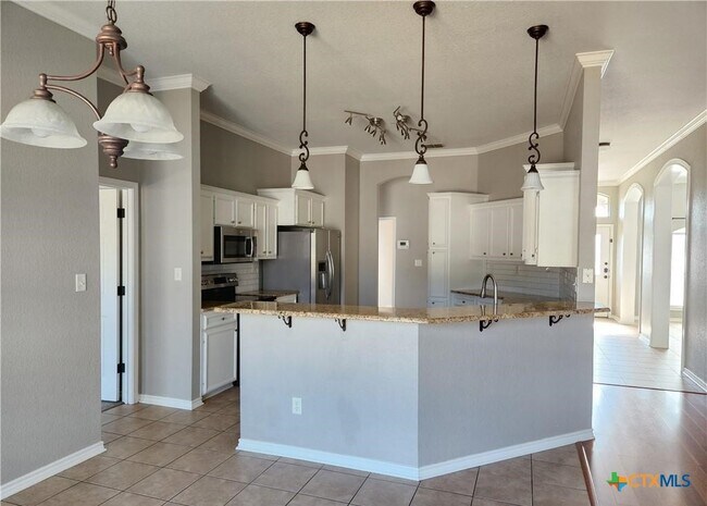 Building Photo - 706 Wagon Wheel Dr
