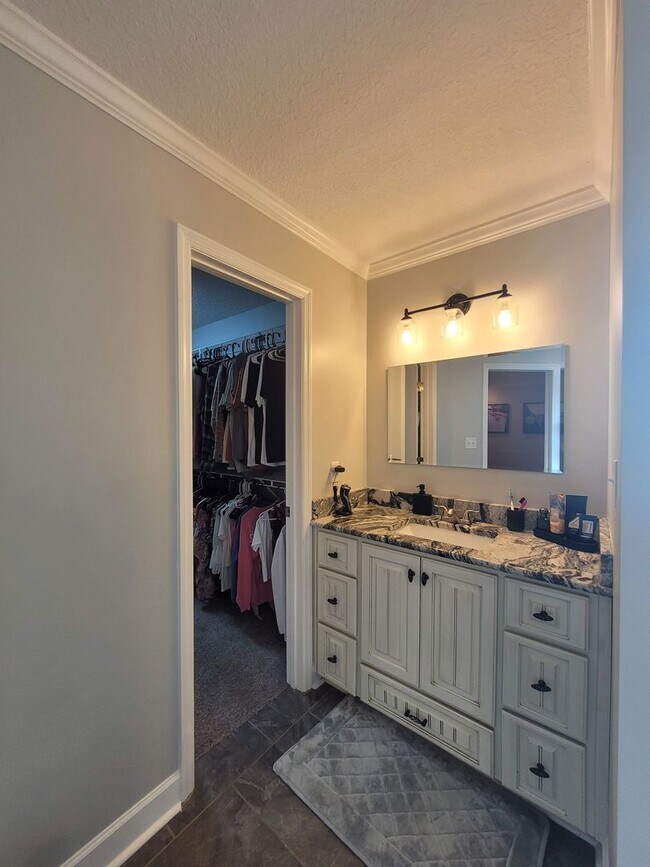 Building Photo - Exquisite Southern Living: 3BR/2BA Gem with Modern Touches, Fenced Yard, and Community Pool in Be...